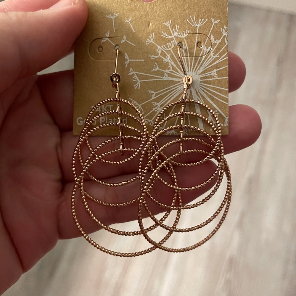 Kohl’s dangle earrings